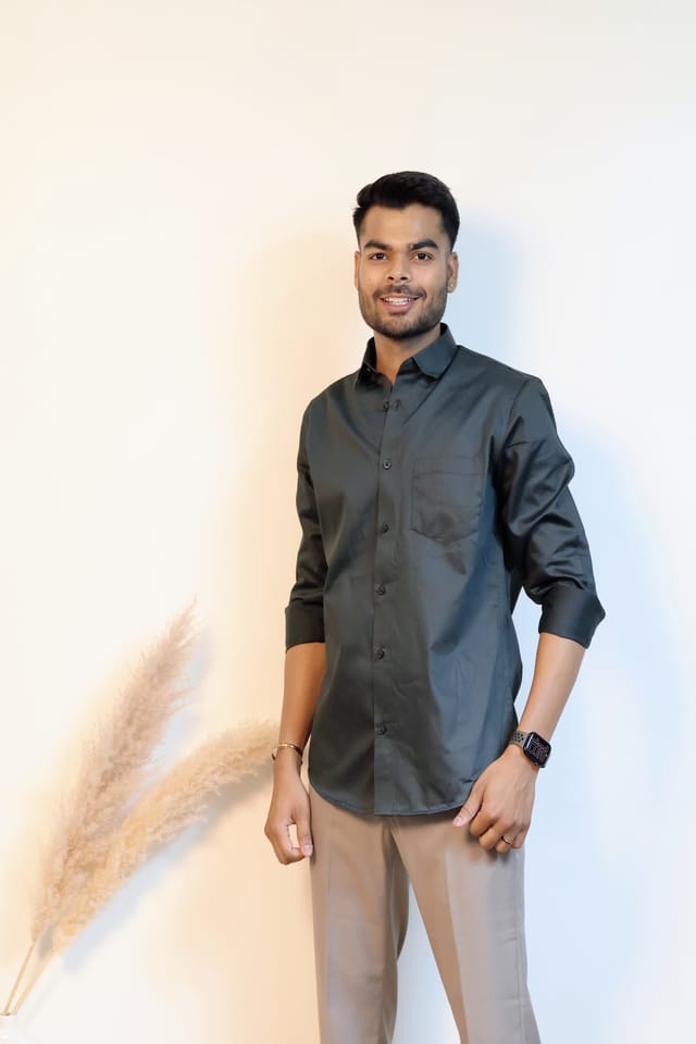 Hunter Green Plain Shirt in Giza Cotton